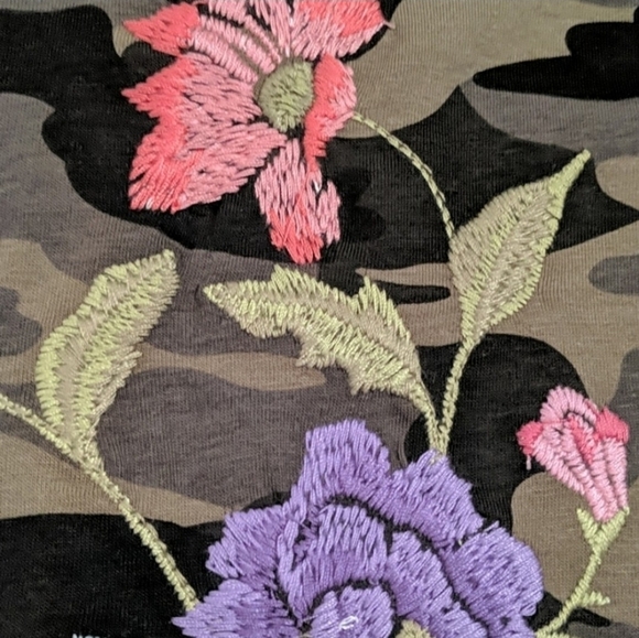 Papparazi by Biz Camouflage Embroidered Top - Picture 9 of 13